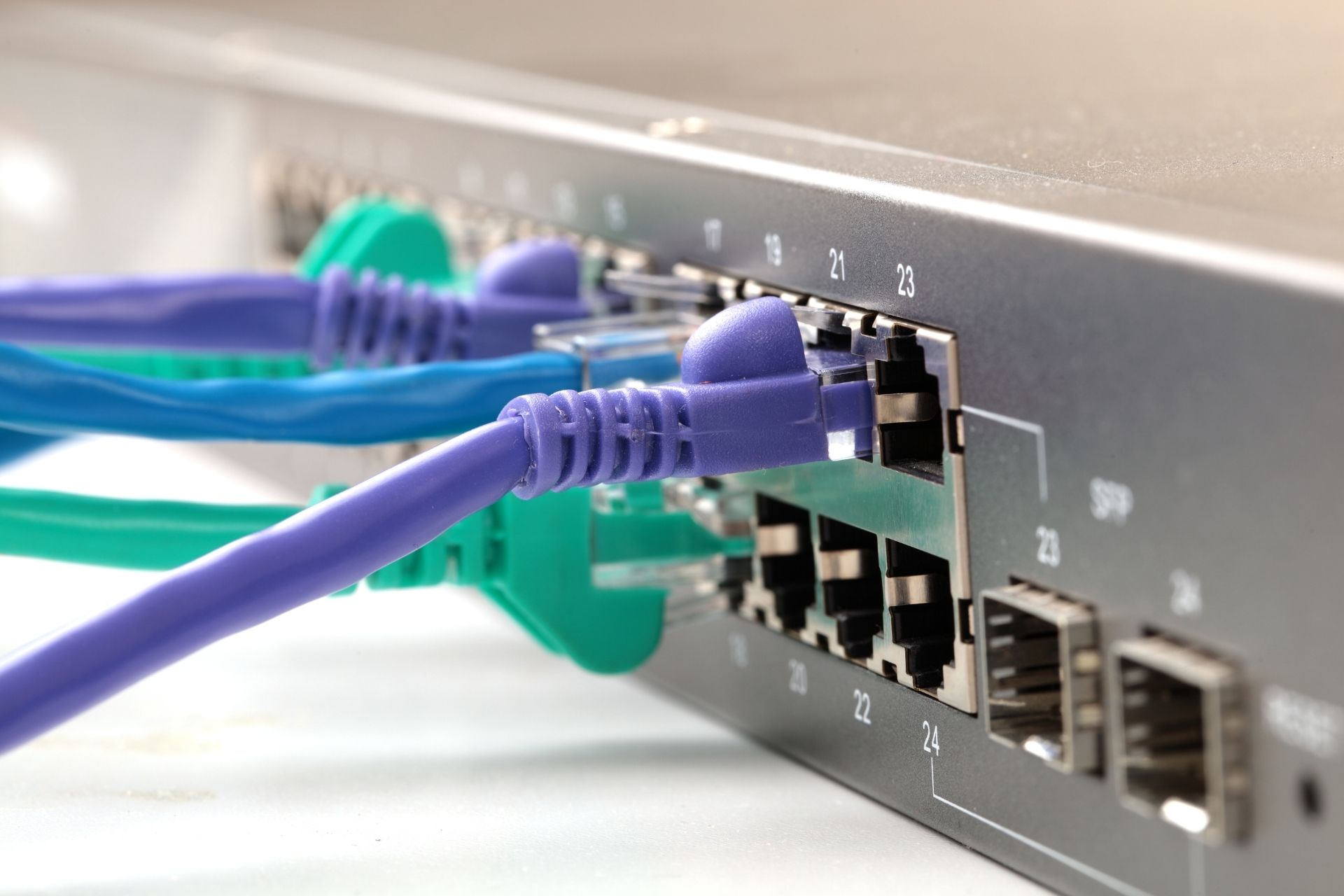 Advantages of Fiber Optic Cables in Data Transmission for Bulk Internet Services